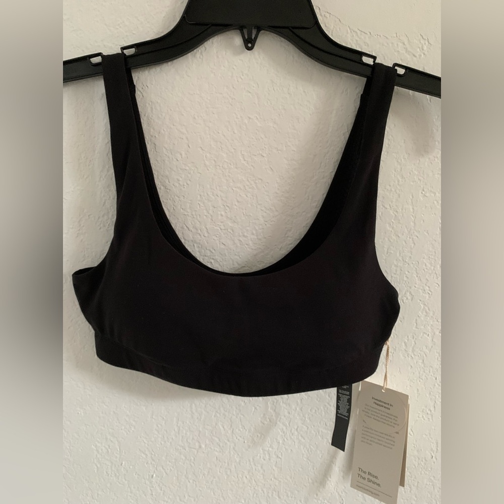 NEW $48 VUORI Daily Bra in Black Size XS